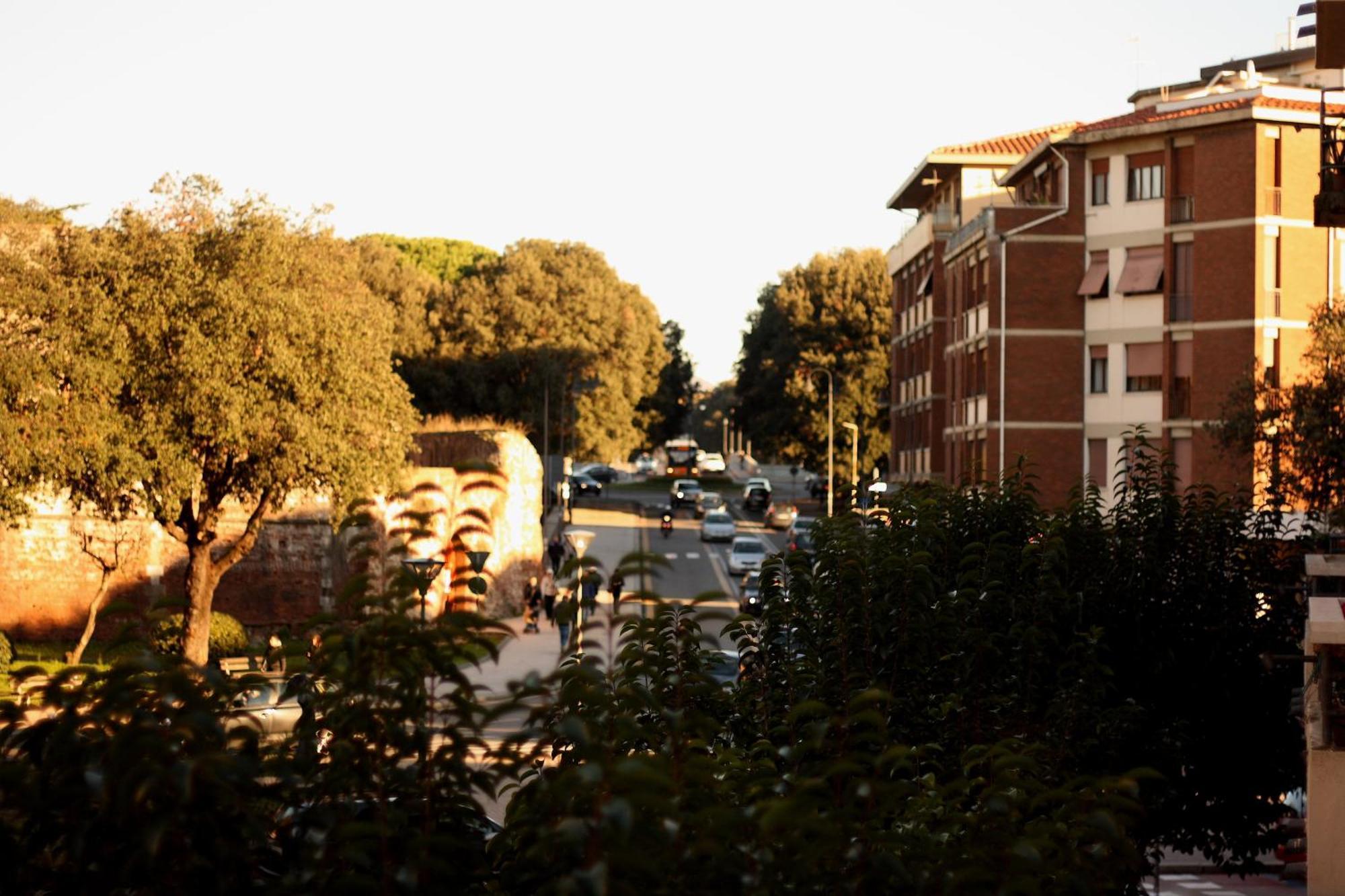 A Due Passi Dal Treno Apartment Pisa Exterior photo