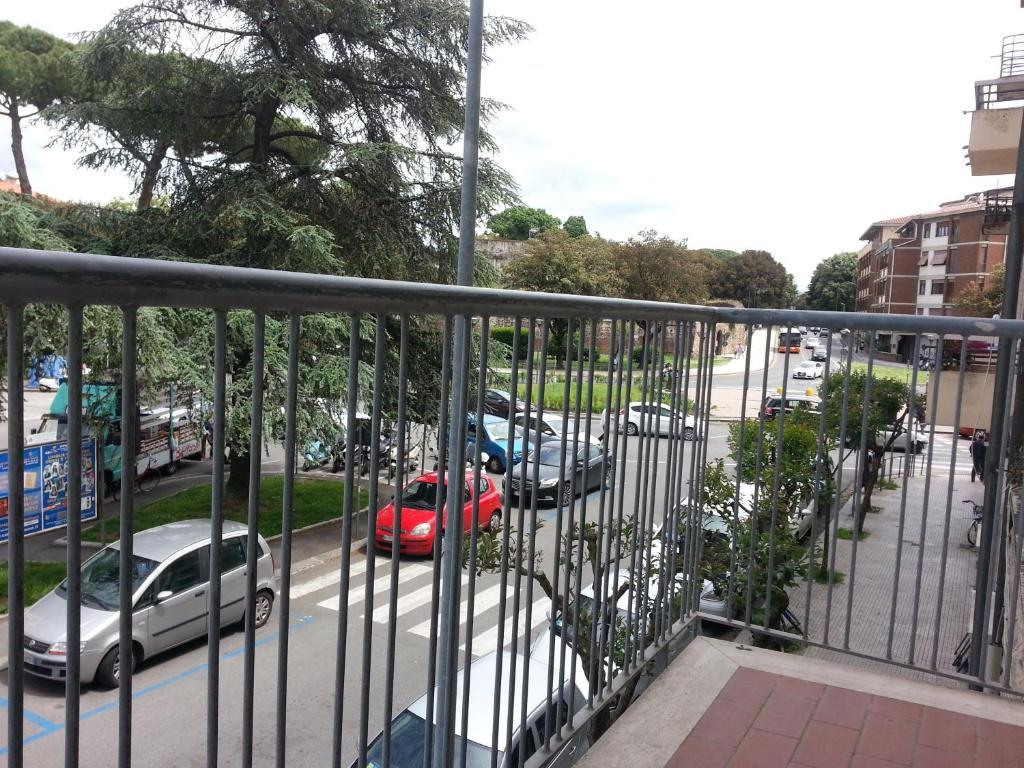 A Due Passi Dal Treno Apartment Pisa Exterior photo