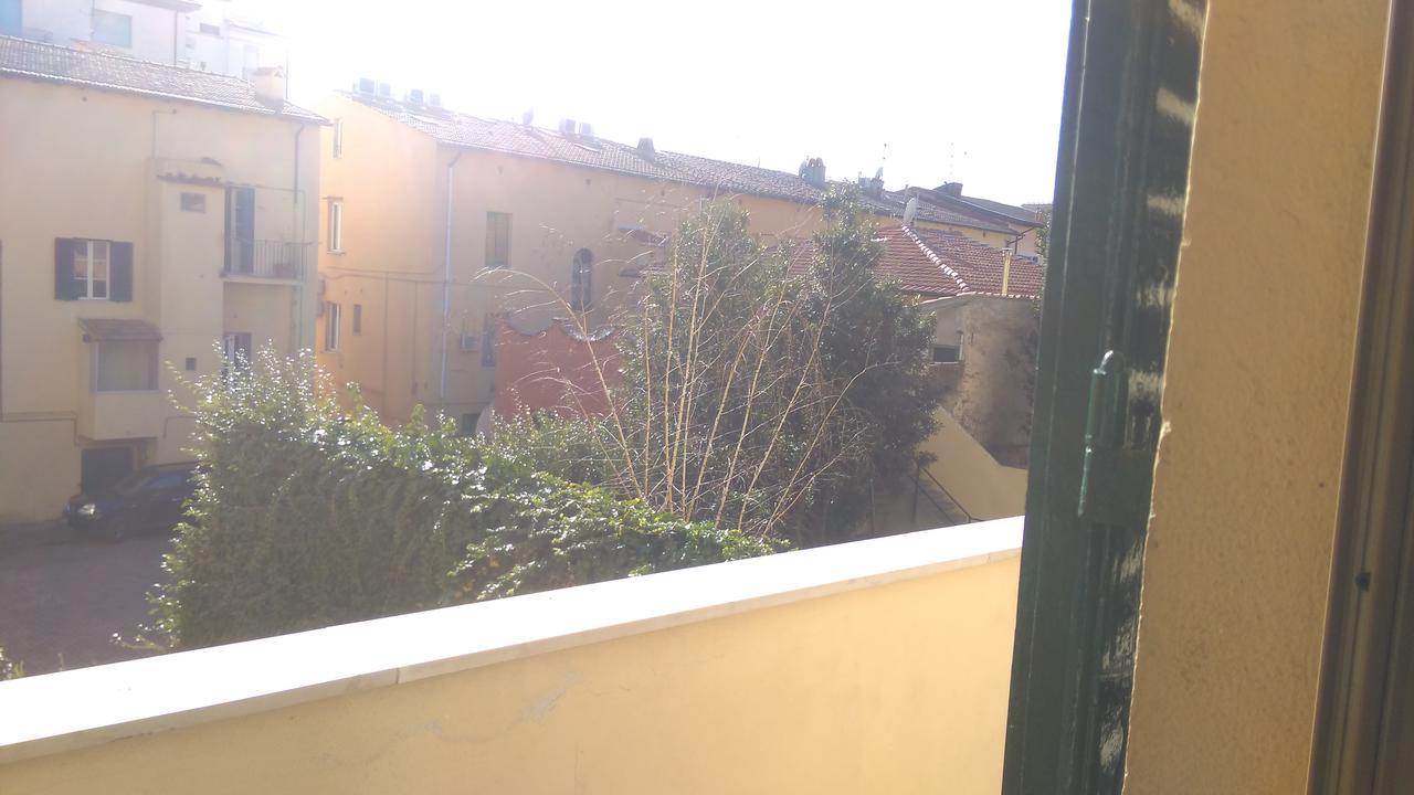 A Due Passi Dal Treno Apartment Pisa Exterior photo